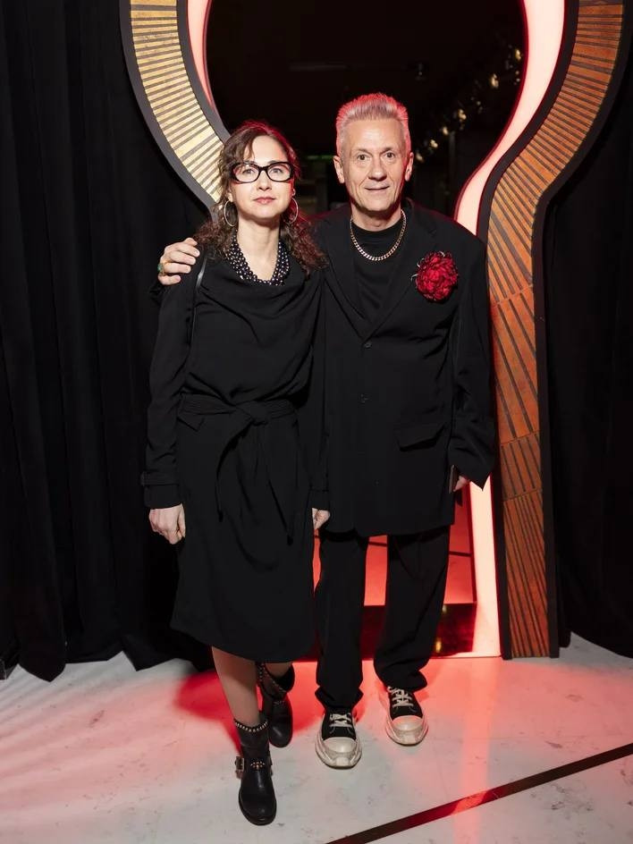 Актер Меньшиков удивил моложавым видом на свежих фотоснимках