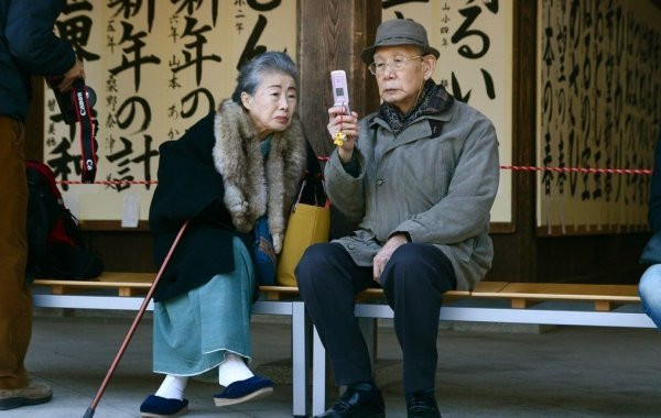 Население Японии сократилось почти на миллион человек за год