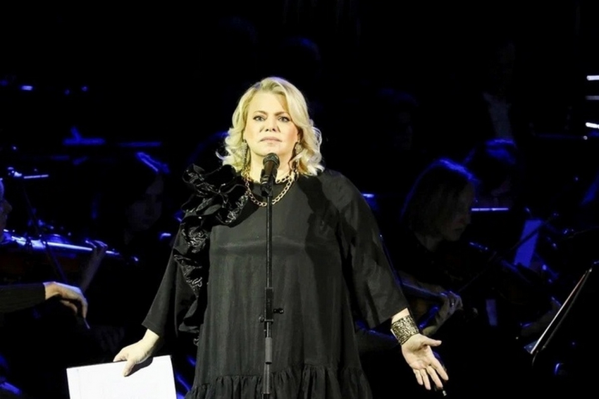 Актриса Яна Поплавская обвинила артистов Никитиных в финансировании ВС Украины