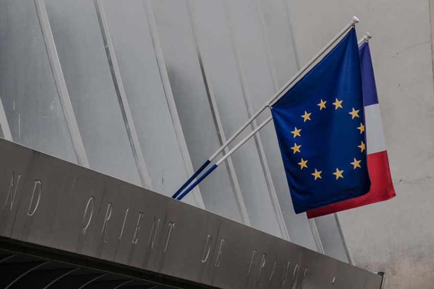 Эммануэль Макрон пошел войной на Урсулу фон дер Ляйен