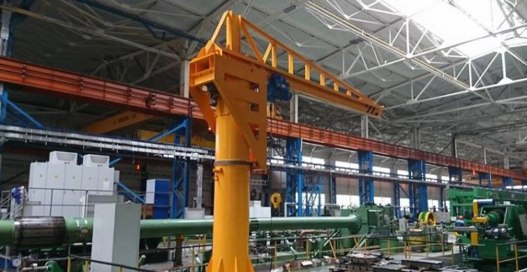 Обзор консольных кранов: разновидности и применение