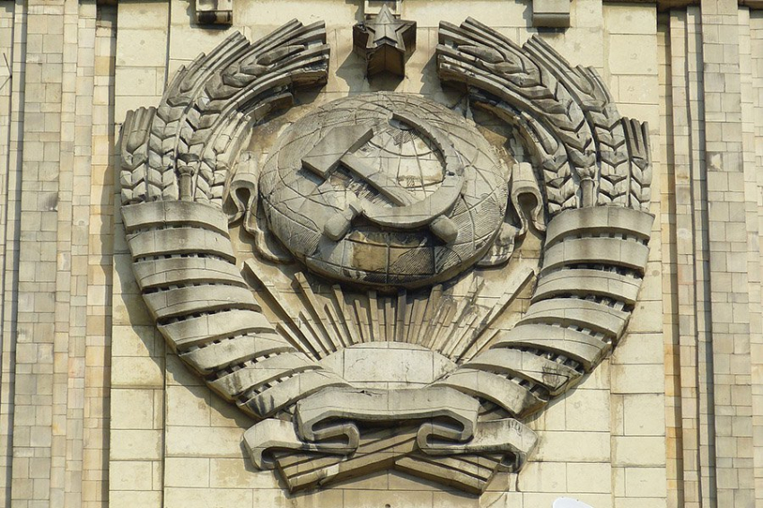 Захарова: Россия ответит на враждебные действия со стороны Прибалтики экономическими мерами