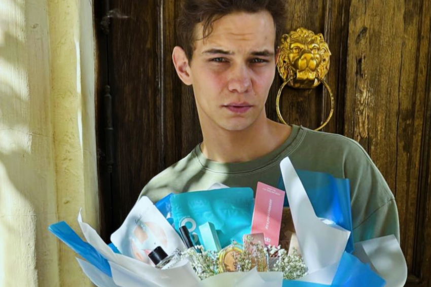 Актер из «Слова пацана» Слава Копейкин рассказал об интиме с Дитковските