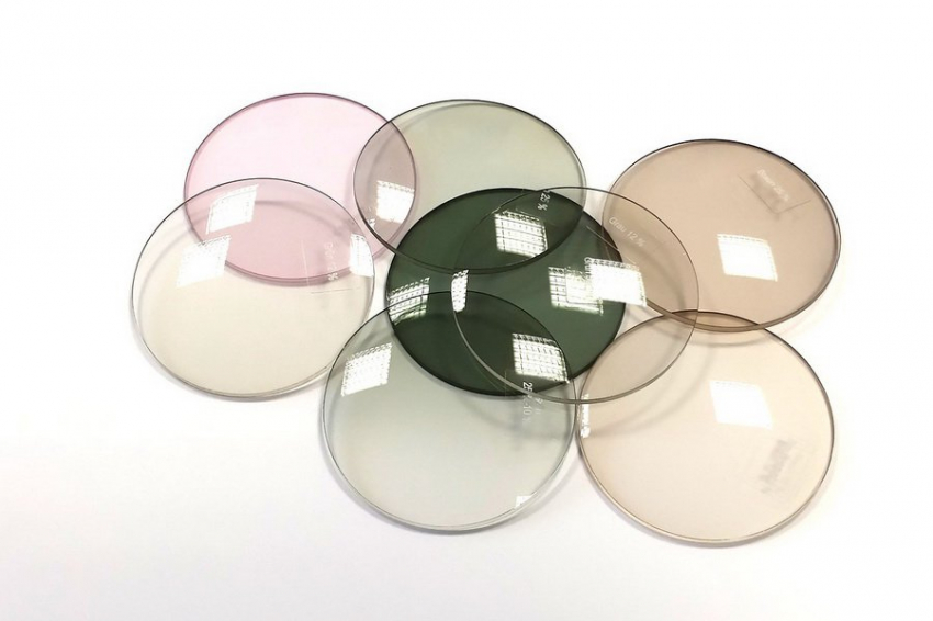 Российские ученые создали особо чистые теллуритные стекла для оптики и фотоники