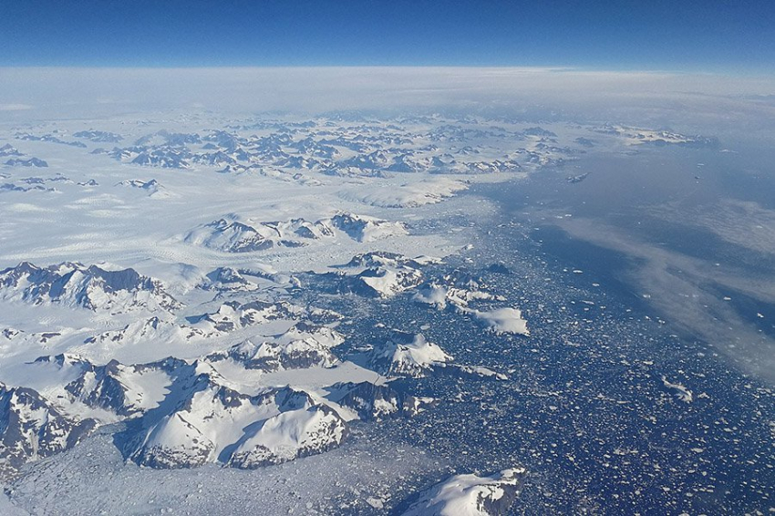 PNAS: под ледяным щитом Гренландии найдены следы зеленой тундры