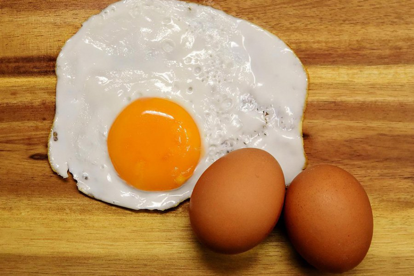 Nutrients: потребление яиц помогает поддерживать когнитивные функции у женщин