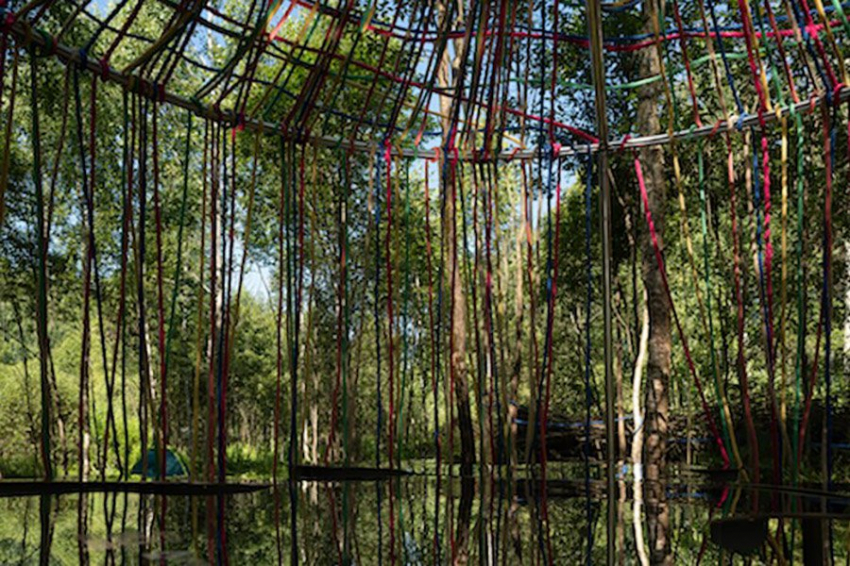 Инсталляция «Застолье» от Future Architects: архитектура способствует общению