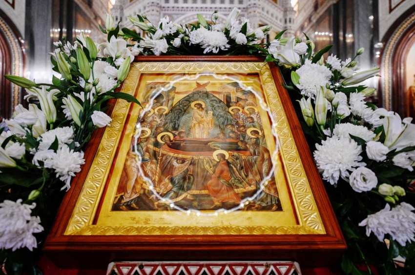 Как провести праздник Успение Пресвятой Богородицы 28 августа: важные дела, традиции и запреты