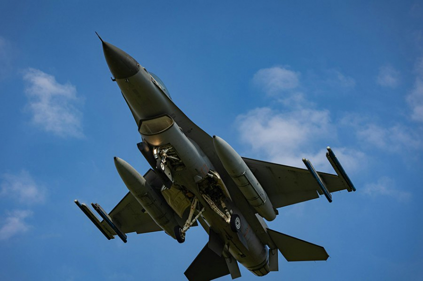 Почему истребетили F-16 не оправдывают ожиданий ВСУ