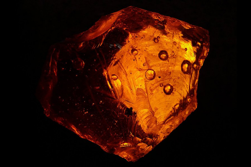 Древние микенцы носили янтарные украшения, чтобы подчеркнуть свой элитный статус