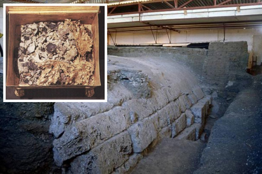 Священная туника Александра Македонского, предположительно, найдена в гробнице