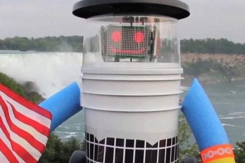 Роботы тоже плачут: люди часто издеваются над роботами