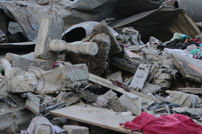 Более 20 человек погибли при взрыве рядом с железнодорожным вокзалом в Пакистане