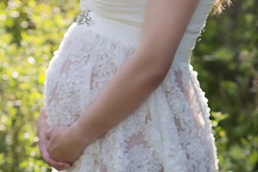 Как изжога во время беременности влияет на волосы у новорожденных