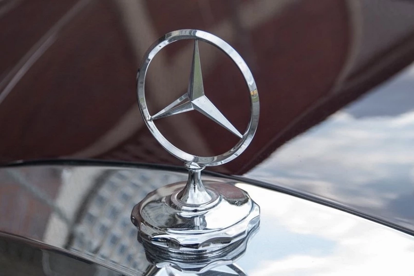 Mercedes-Benz представил генерирующую электроэнергию краску